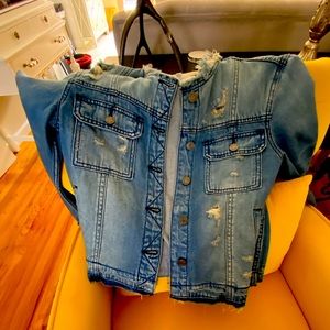No collar jean jacket size large
